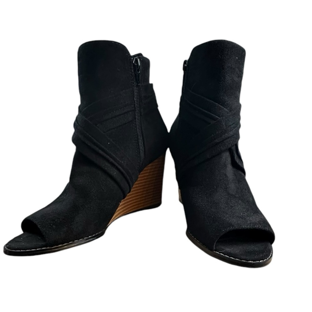 Women Journee Sabeena Wedge Ankle Bootie Color Black Sz 8.5